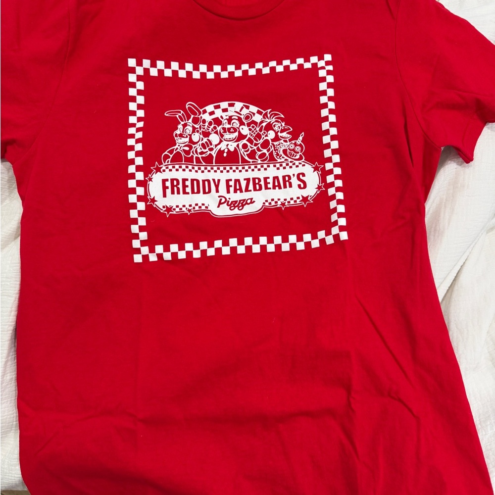 Freddy Fazbear's Pizza Red Graphic Tee